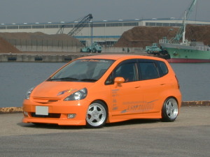 この色はほんと目立ちます。