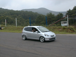 �G�r�X�E���R�[�X�B