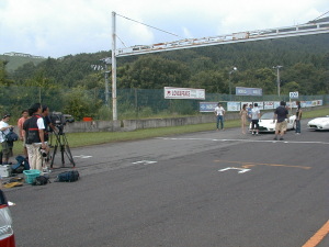 遠すぎて見えないよ〜。