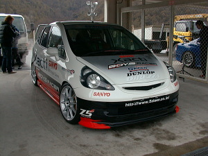 �������Ɍ����܂��B�����ւ�ł��B